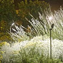Borne d'éclairage de jardin / contemporaine...