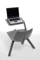 chaise &agrave; tablette CLEANROOM by Ontwerpers.nu NGISPEN