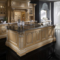 cuisine classique en bois massif verni CUCINA MODELLO LUX Onlywood SRL