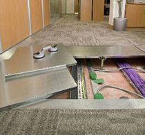 dalle en acier pour plancher technique EURODEK&reg; Burgess Architectural Products Ltd.