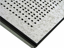 dalle perfor&eacute; en aluminium pour plancher technique  Computer Environments, Inc.