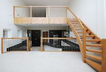 escalier quart tournant &agrave; limon lat&eacute;ral (structure et marches en bois) MODEL 500 Interbau