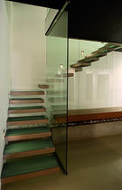 escalier quart tournant suspendu AVION INTERIUM S.A.