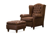 fauteuil berg&egrave;re &agrave; oreilles avec repose-pieds QUEEN  BERTO SALOTTI