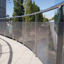 garde-corps en maille m&eacute;tallique  EUROSLOT Architecture