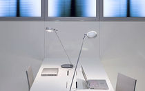 lampe de table design en m&eacute;tal (bras articul&eacute;) SENTO: TAVOLO Occhio