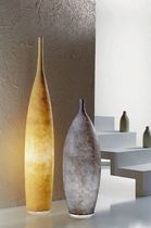lampe sur pied contemporaine en polycarbonate TANK 1 AND 2 COLOURS in-es artdesign