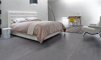 lit double contemporain tapiss&eacute; NADOR Ligne Roset France