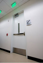 poign&eacute;e de porte anti-panique  ASSA ABLOY