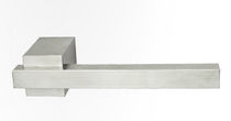 poign&eacute;e de porte contemporaine en acier inox MG7630 HAF International