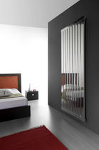 radiateur &agrave; eau chaude design en acier inox VEGA VERTICALE EMMESTEEL s.r.l.