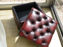 repose-pieds de style en cuir POUFFE Chesterfield Anglais