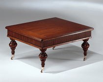 table basse de style 800 : 751 MEDEA