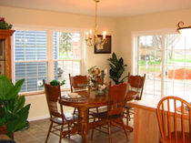 table &agrave; manger classique  ASMAZ WOOD FRAME CUSTOM HOMES