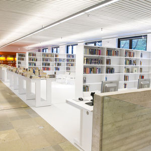 rayonnage pour bibliothèque / pour archives / en bois / en acier