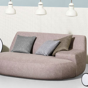 tissu d'ameublement / pour rideaux / uni / en polyester