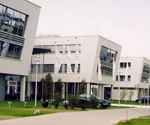 bâtiment préfabriqué / en béton / pour bureau / contemporain