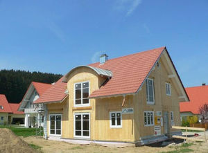 maison préfabriquée / contemporaine / MOB / à 2 étages