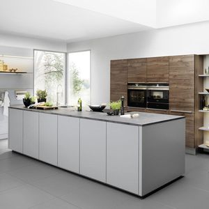 cuisine contemporaine / en noyer / en stratifié / avec îlot