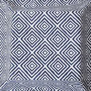 tissu d'ameublement / motif géométrique / en synthétique / pour hôtel