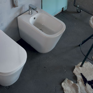 bidet en céramique