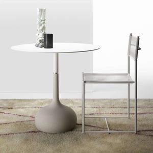 table contemporaine / en béton / en acier laqué / en acier