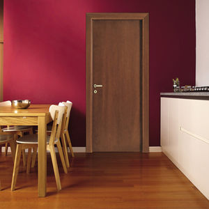 porte battante / coulissante / pliante / en bois