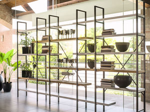 étagère basse / contemporaine / en bois / en métal