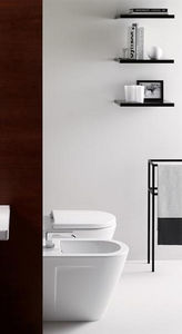 toilettes à poser / en céramique