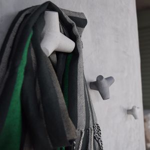 patère contemporaine / en béton / multiple / de salle de bain