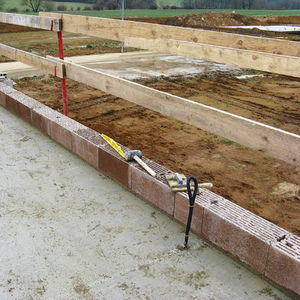 bloc de béton plein / pour mur porteur / pour pilier / pour linteau
