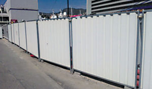 clôture pour chantier / à barreaux / en métal / mobile