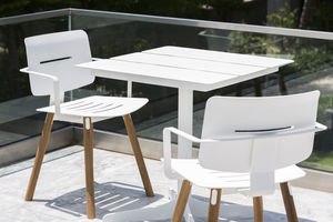 table à manger contemporaine / en teck / en HPL / carrée