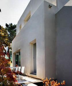 maison individuelle / contemporaine / en béton / à 2 étages
