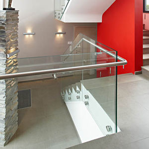 garde-corps en verre / à panneaux / d'intérieur / pour escalier