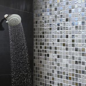 mosaïque de salle de bain / murale / en verre / à motif