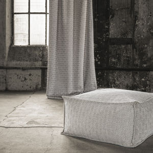 tissu d'ameublement / pour rideaux / à motif géométrique / en coton