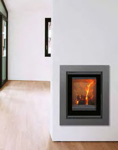 cheminée à bois / contemporaine / à foyer fermé / à encastrer