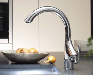 mitigeur en métal chromé / de cuisine / 1 trou / avec douchette extensible