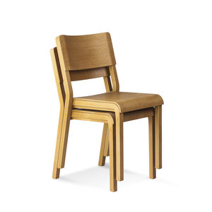 chaise design scandinave / empilable / en chêne / en contreplaqué moulé