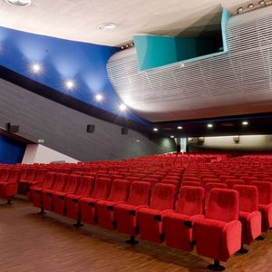 fauteuil de cinéma en tissu / rouge