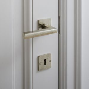 poignée de porte / en bronze / en fer / classique