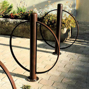 range-vélo en acier