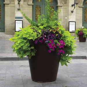 pot de jardin en acier / conique