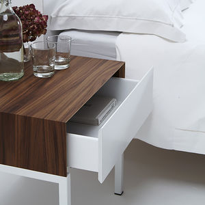 table de chevet contemporaine / en bois / en acier peint / rectangulaire