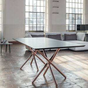 table contemporaine / en aluminium / rectangulaire / professionnelle