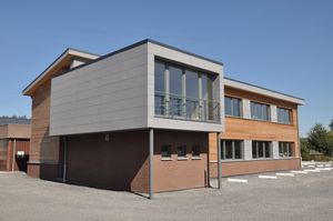 bâtiment préfabriqué / pour bureau / en bois / contemporain