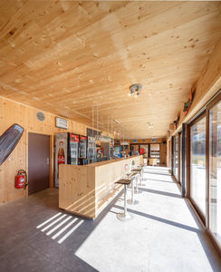 bâtiment préfabriqué / en bois / pour établissement public / contemporain
