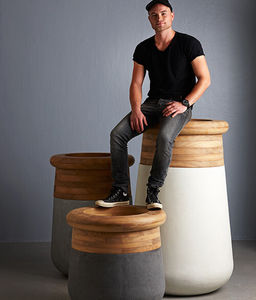 jardinière en béton / en bois / ronde / contemporaine