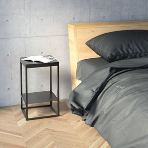 table de chevet contemporaine / en chêne / en MDF laqué / en métal
